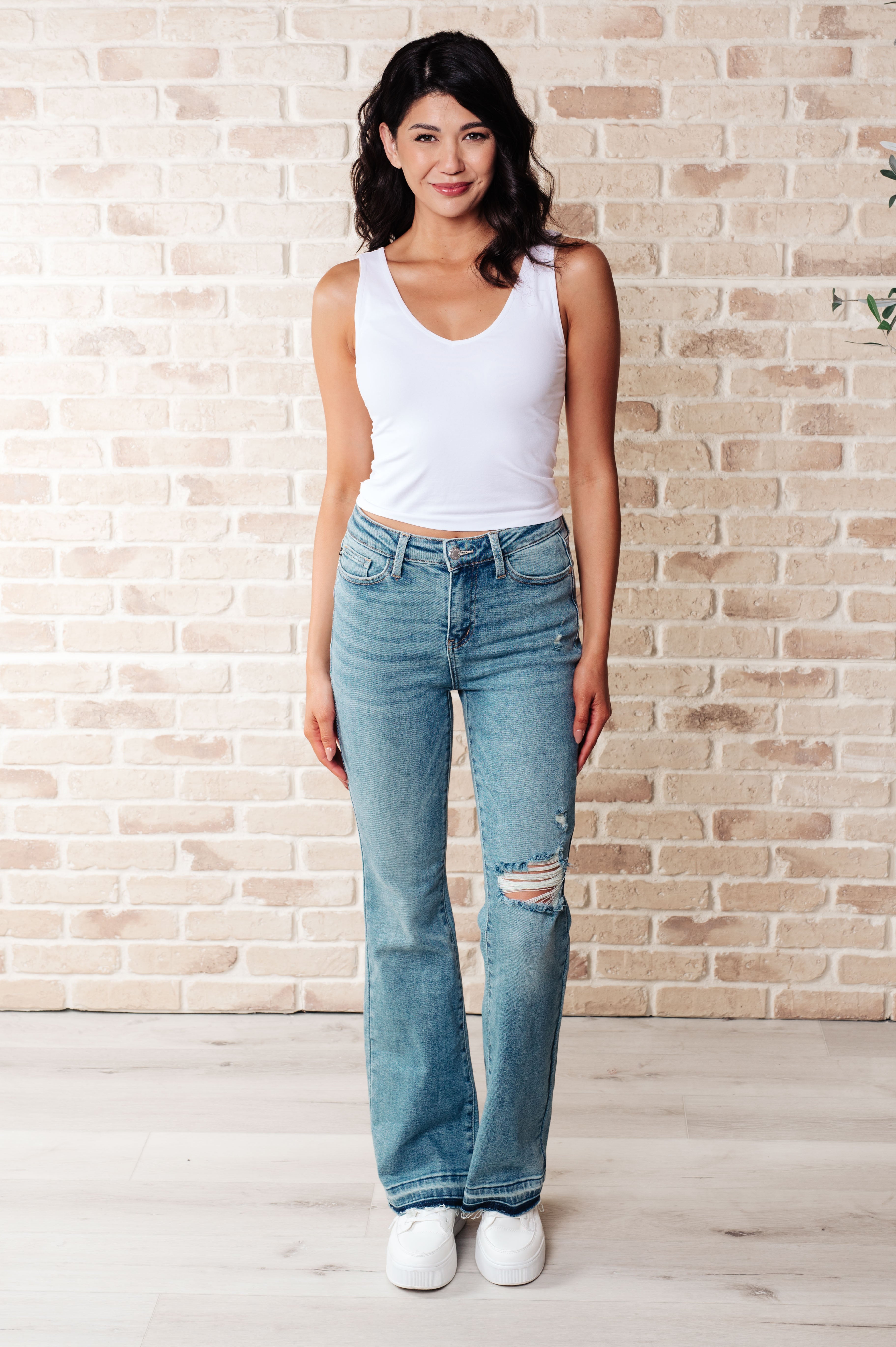 Isla Mid Rise Distressed Released Hem Bootcut Jeans (Judy Blue)