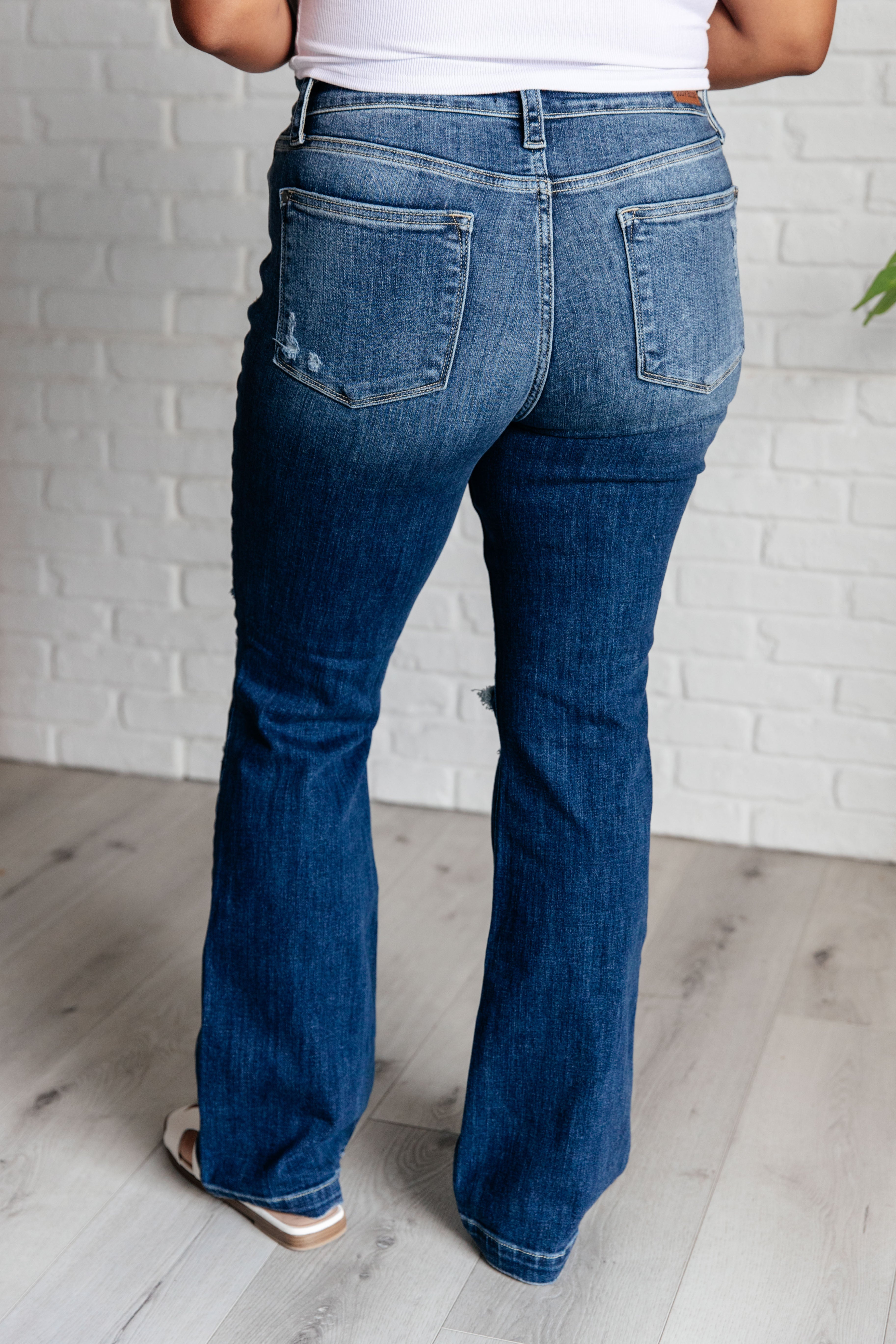 Mila Mid Rise Distressed Bootcut Jeans (Judy Blue)