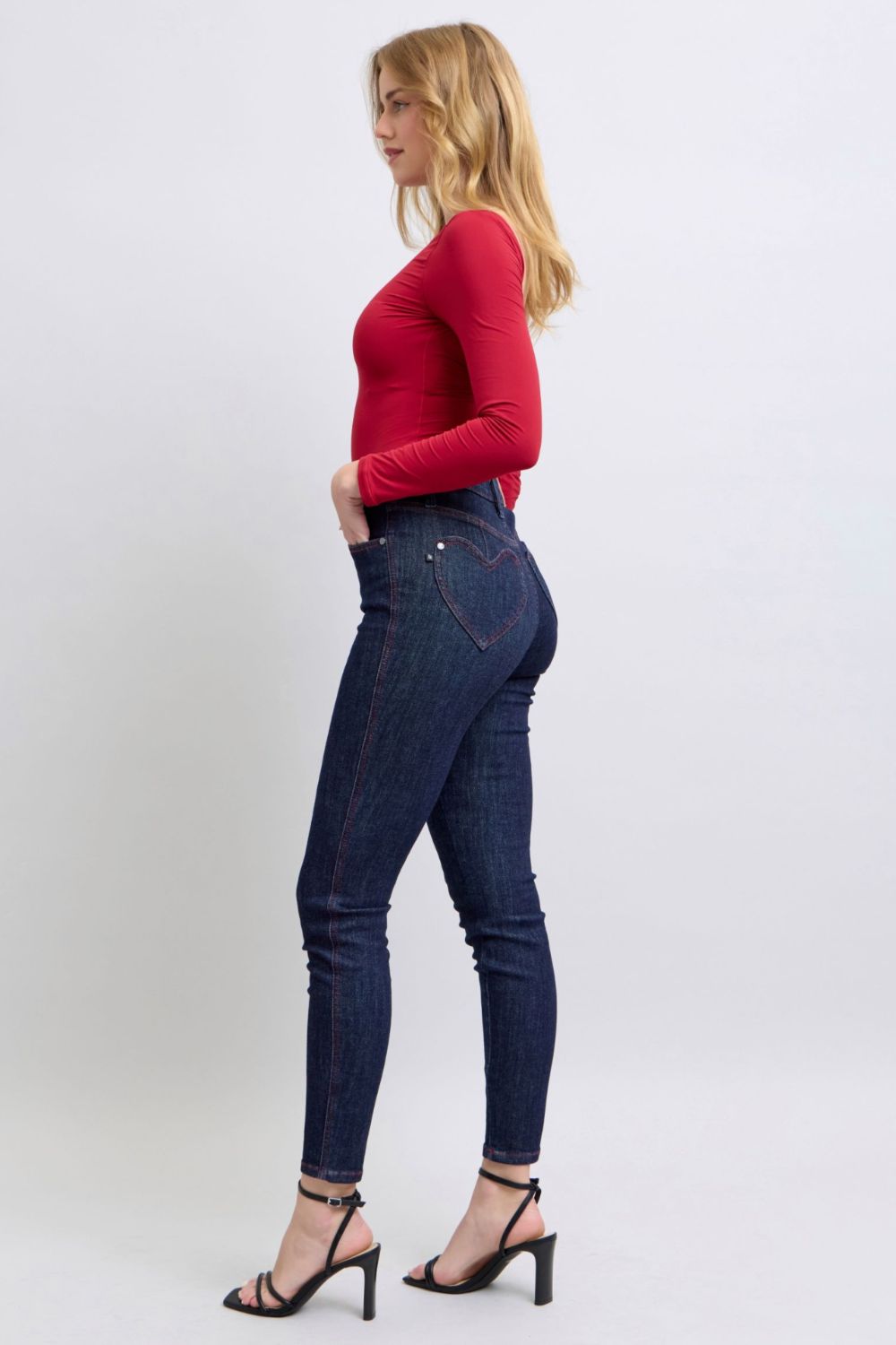 Judy Blue Heart Shaped Back Pockets Skinny Jeans