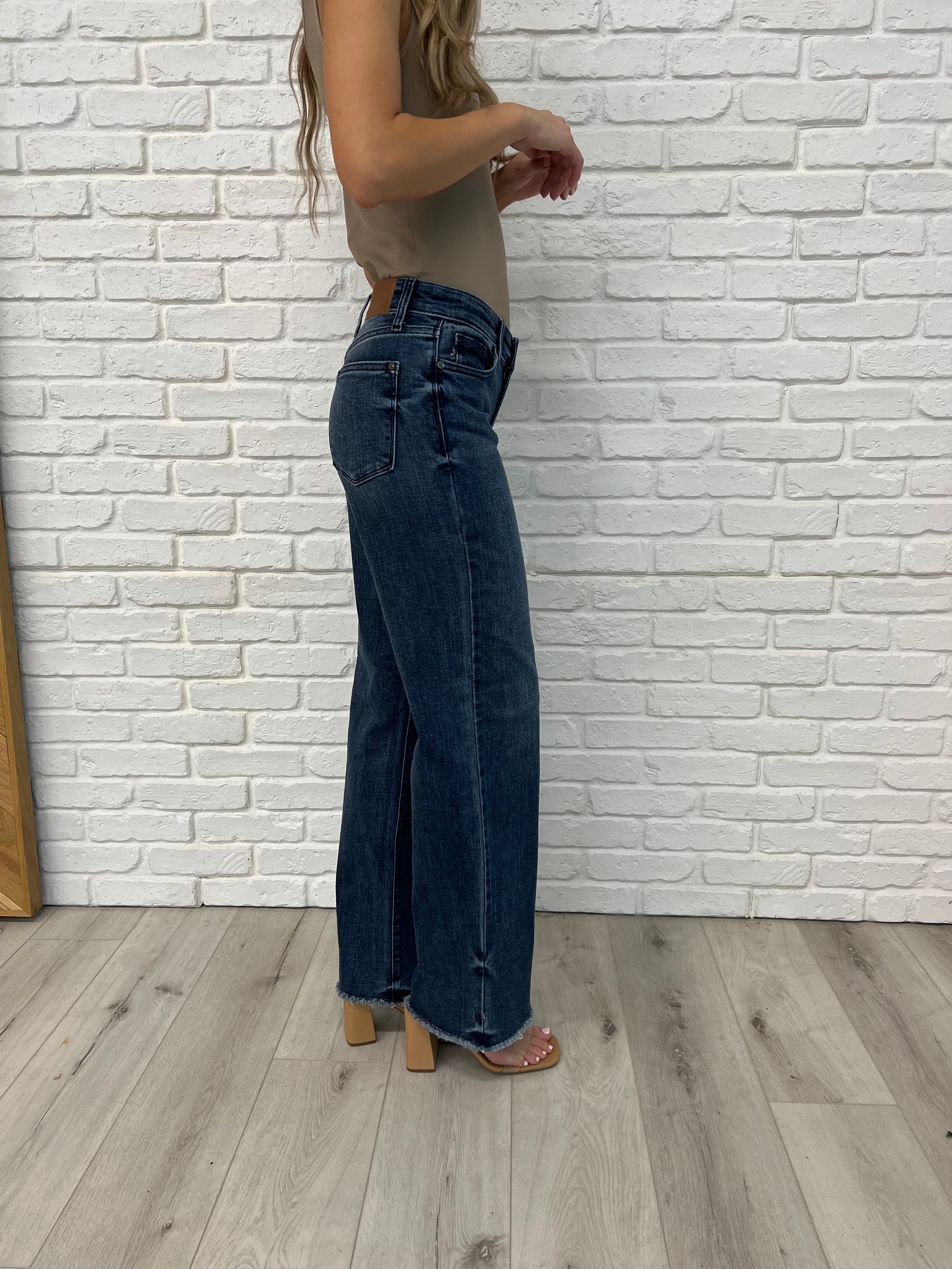 Addie Mid Rise Vintage Wash Wide Leg Jeans (Judy Blue)