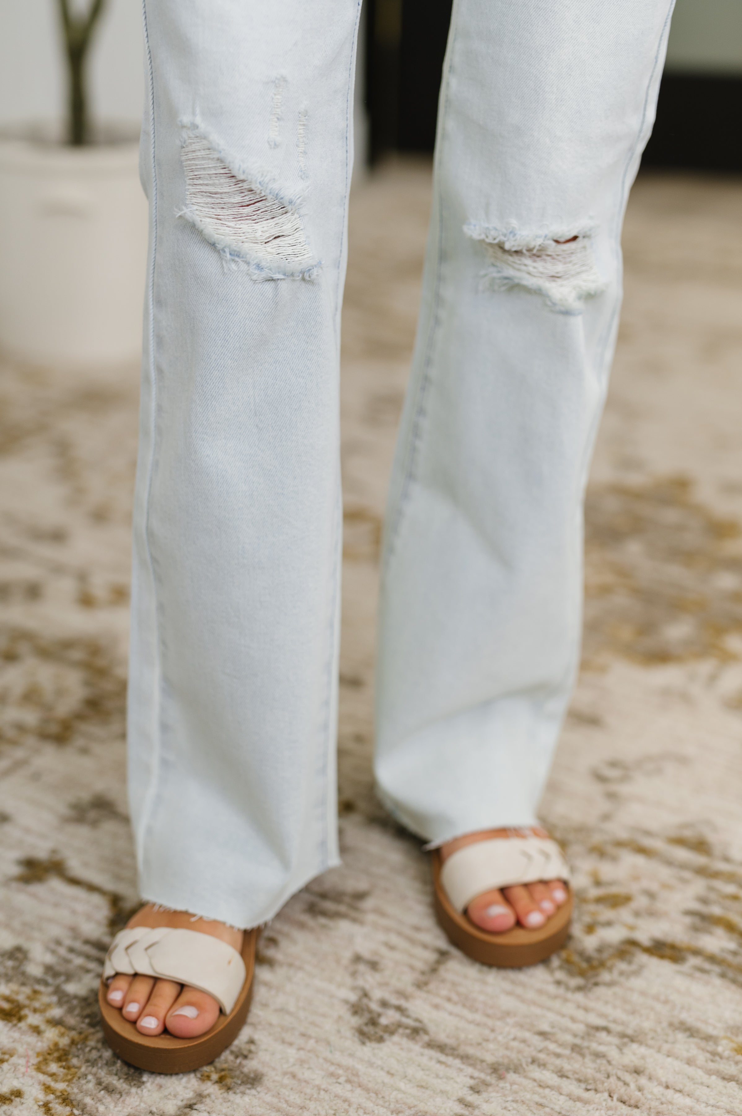 Alyse Mid Rise Destroy & Fray Hem Bootcut (Judy Blue)