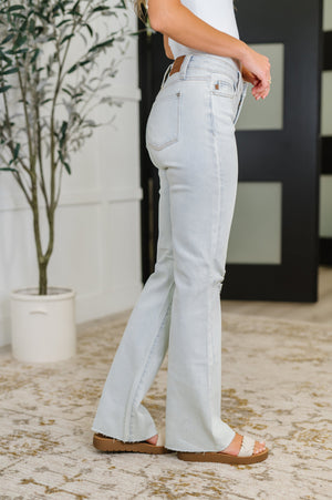 Alyse Mid Rise Destroy & Fray Hem Bootcut (Judy Blue)
