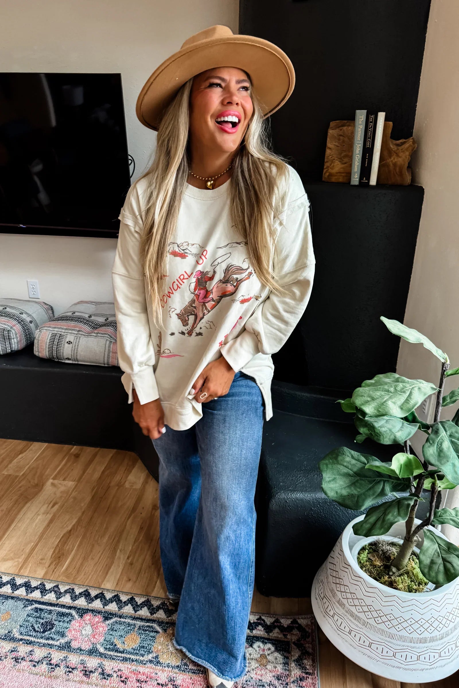 Ranch Girl Classic Crew Pullover