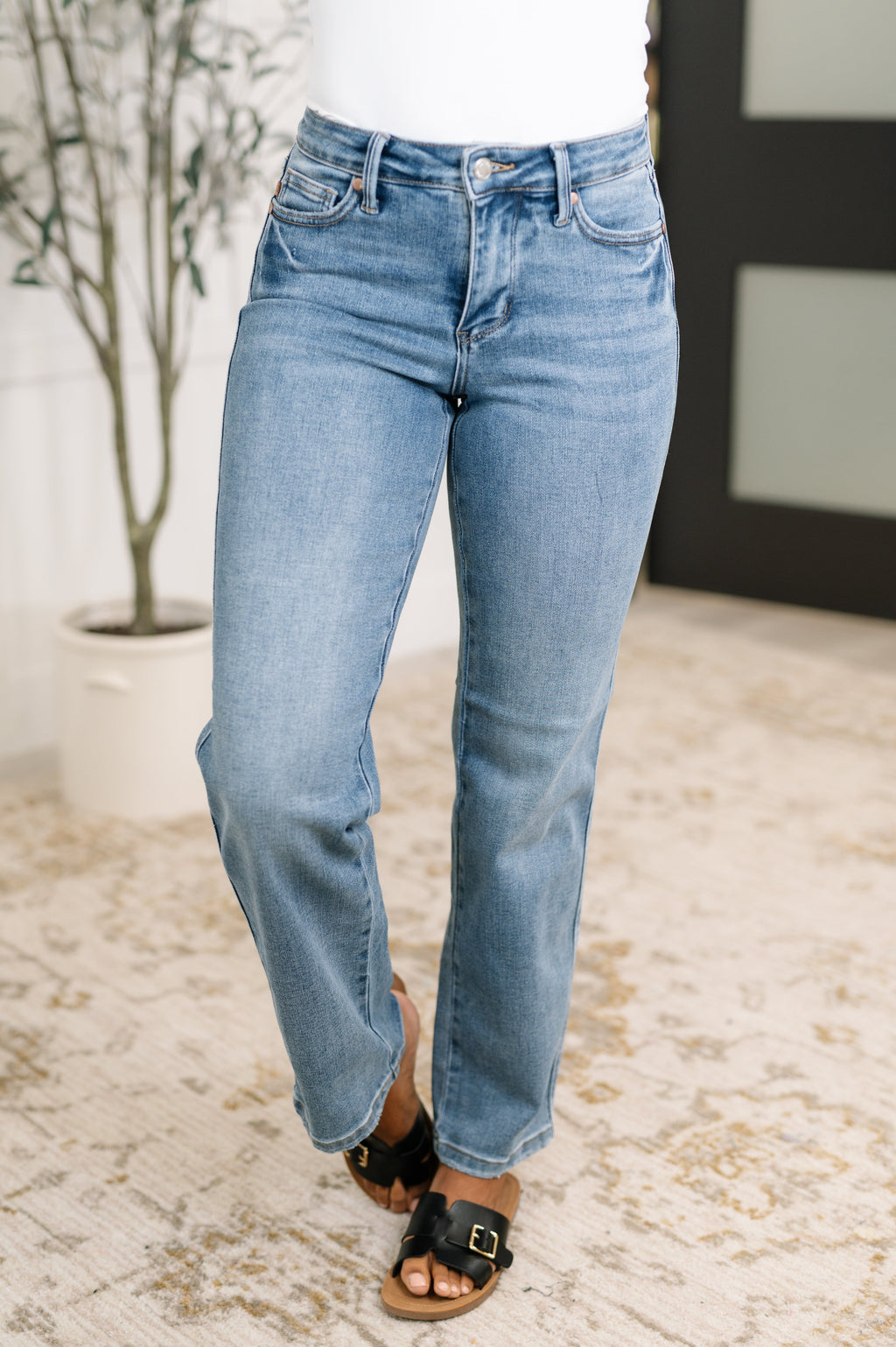 Corrine Mid Rise Control Top Vintage Straight Jeans (JUDY BLUE)