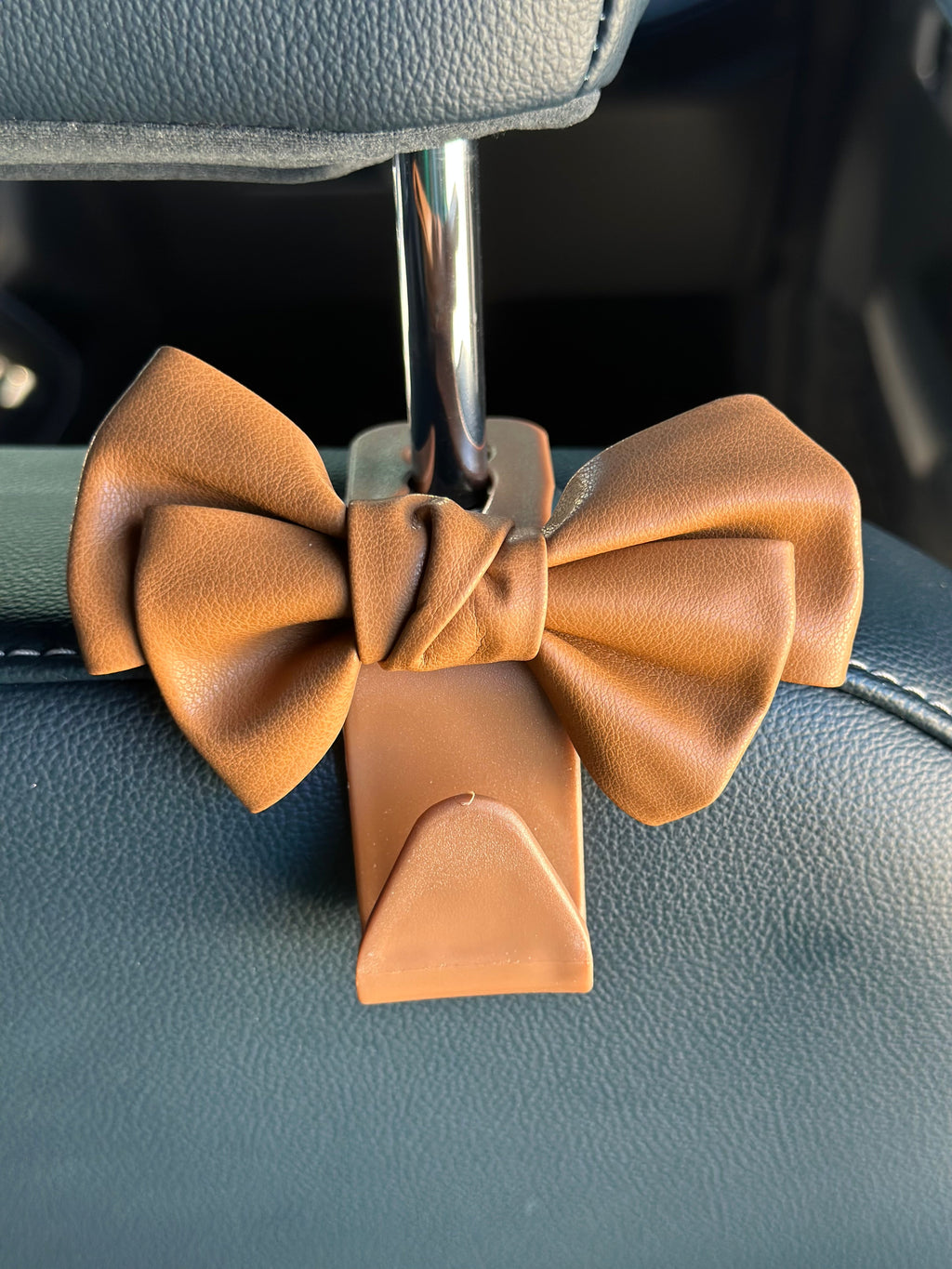 Car Bow Holder "Brown"