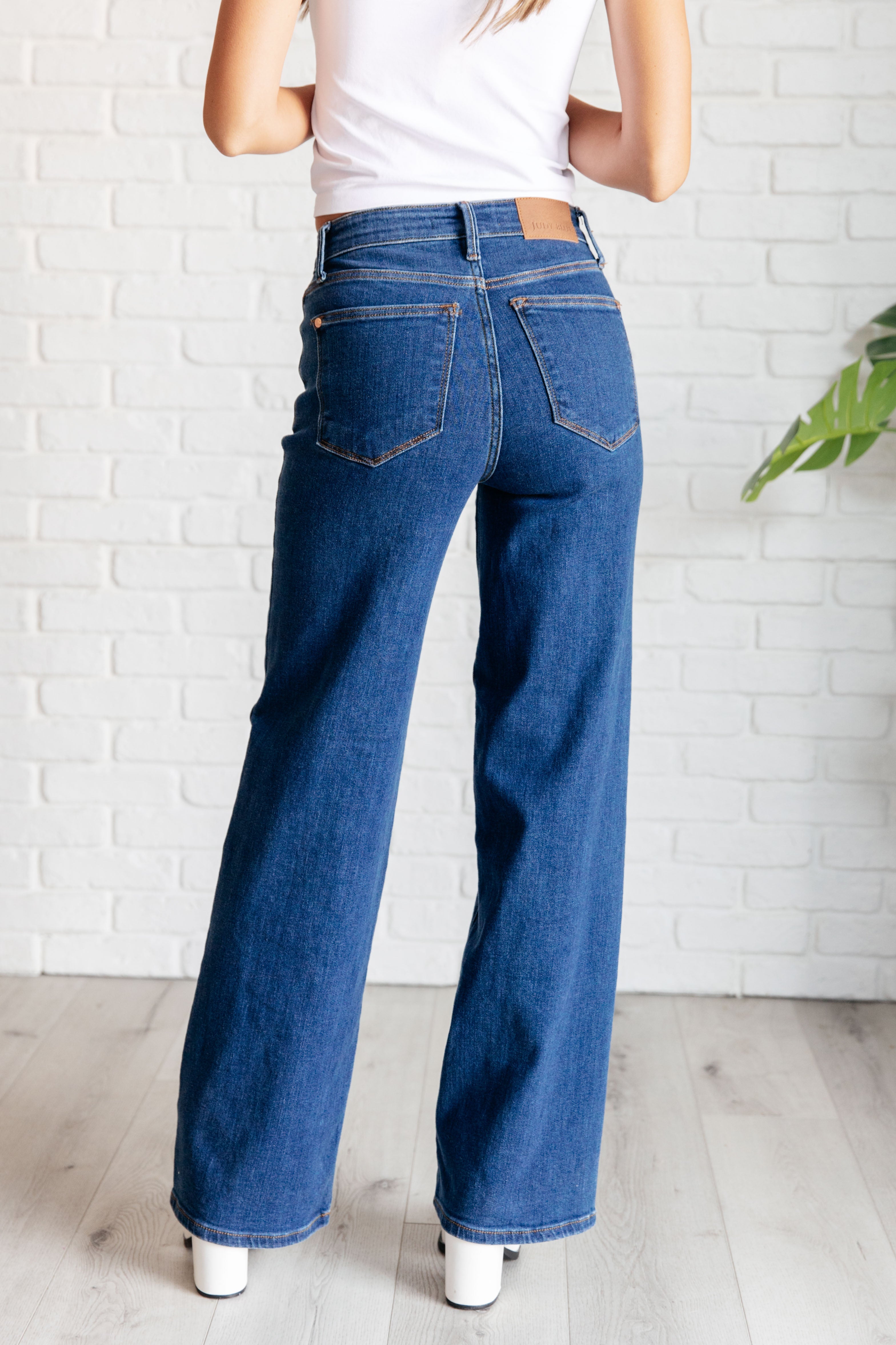 Hazel High Rise Vintage Wide Leg Jeans (Judy Blue)