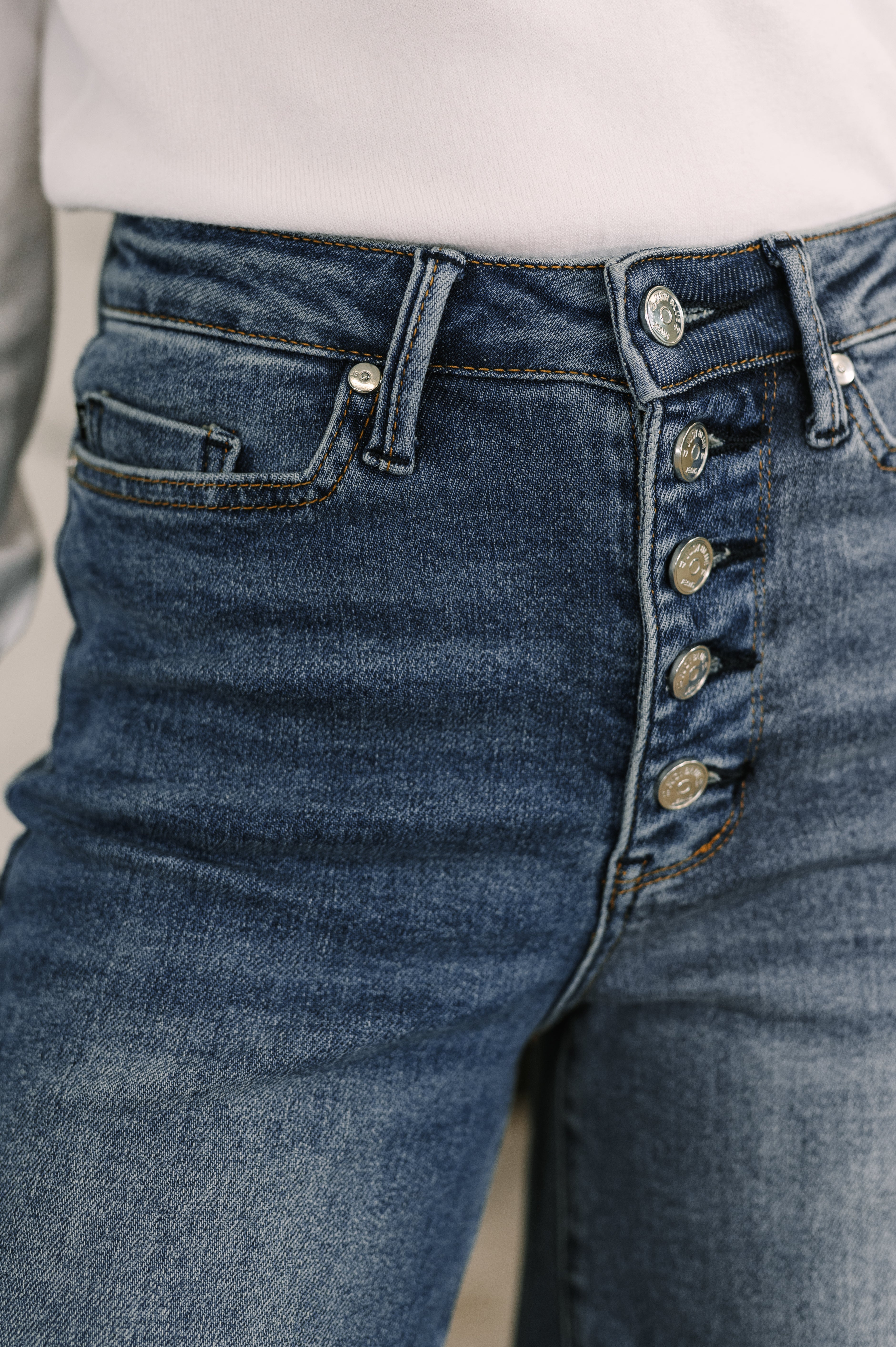 Karla High Waist Column Straight Button-Fly & Back Welt Pkts (Judy Blue)