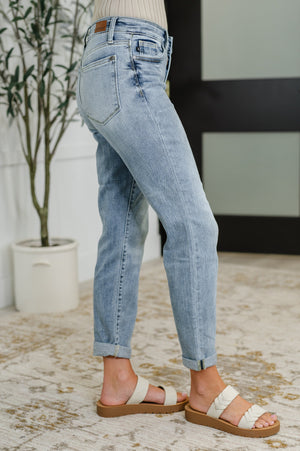 Mallory Mid Rise Bleach Wash Boyfriend Jeans (Judy Blue)