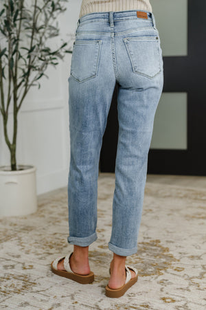 Mallory Mid Rise Bleach Wash Boyfriend Jeans (Judy Blue)