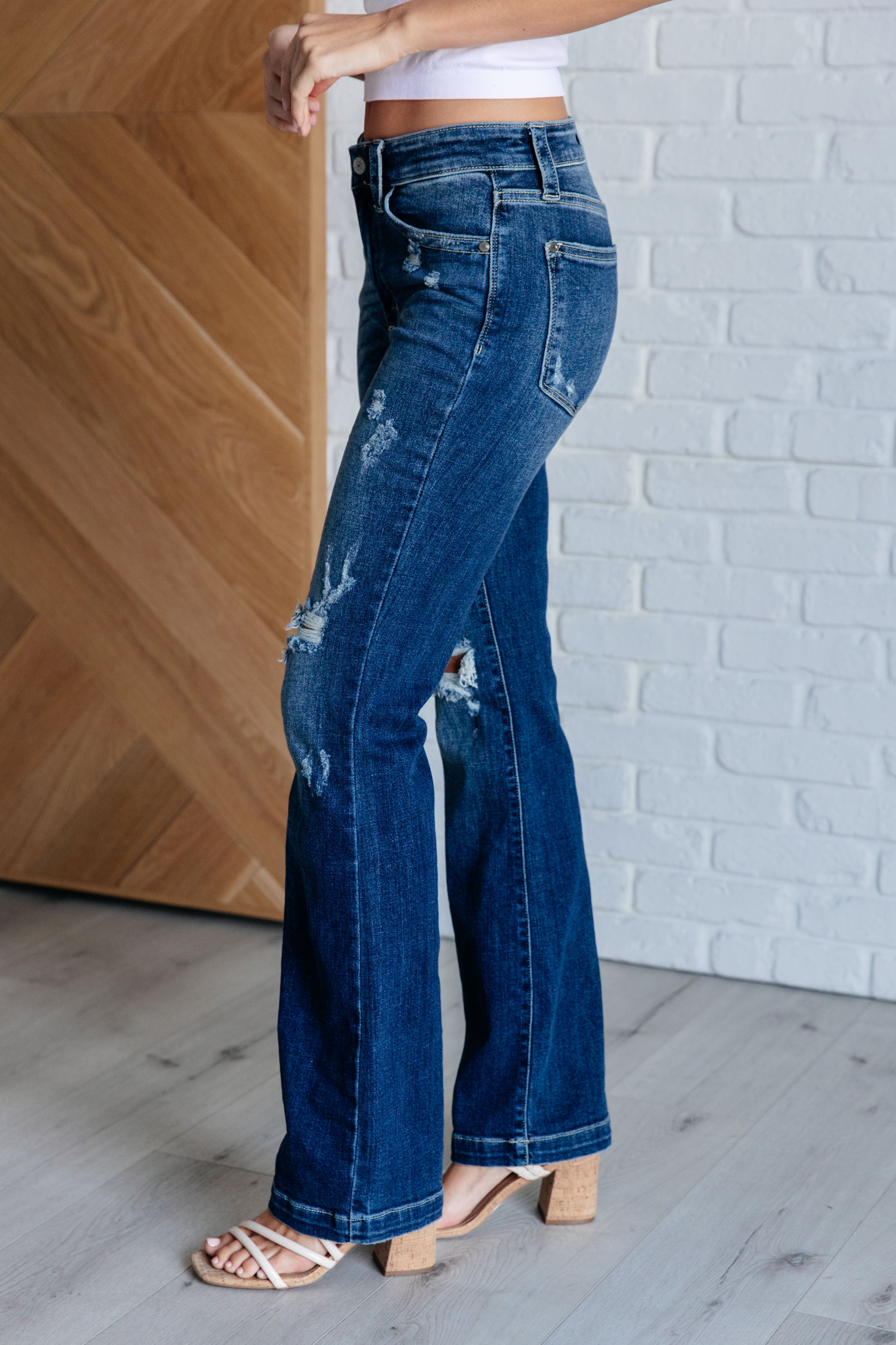 Mila Mid Rise Distressed Bootcut Jeans (Judy Blue)