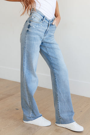Mildred High Rise V Front Waistband Straight Jeans (Judy Blue)