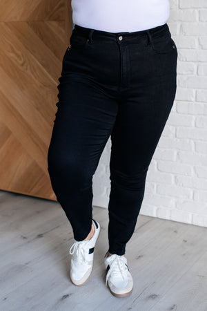 Nicole Tummy Control Skinny Jeans in Black (Judy Blue)