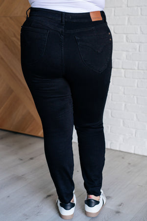 Nicole Tummy Control Skinny Jeans in Black (Judy Blue)