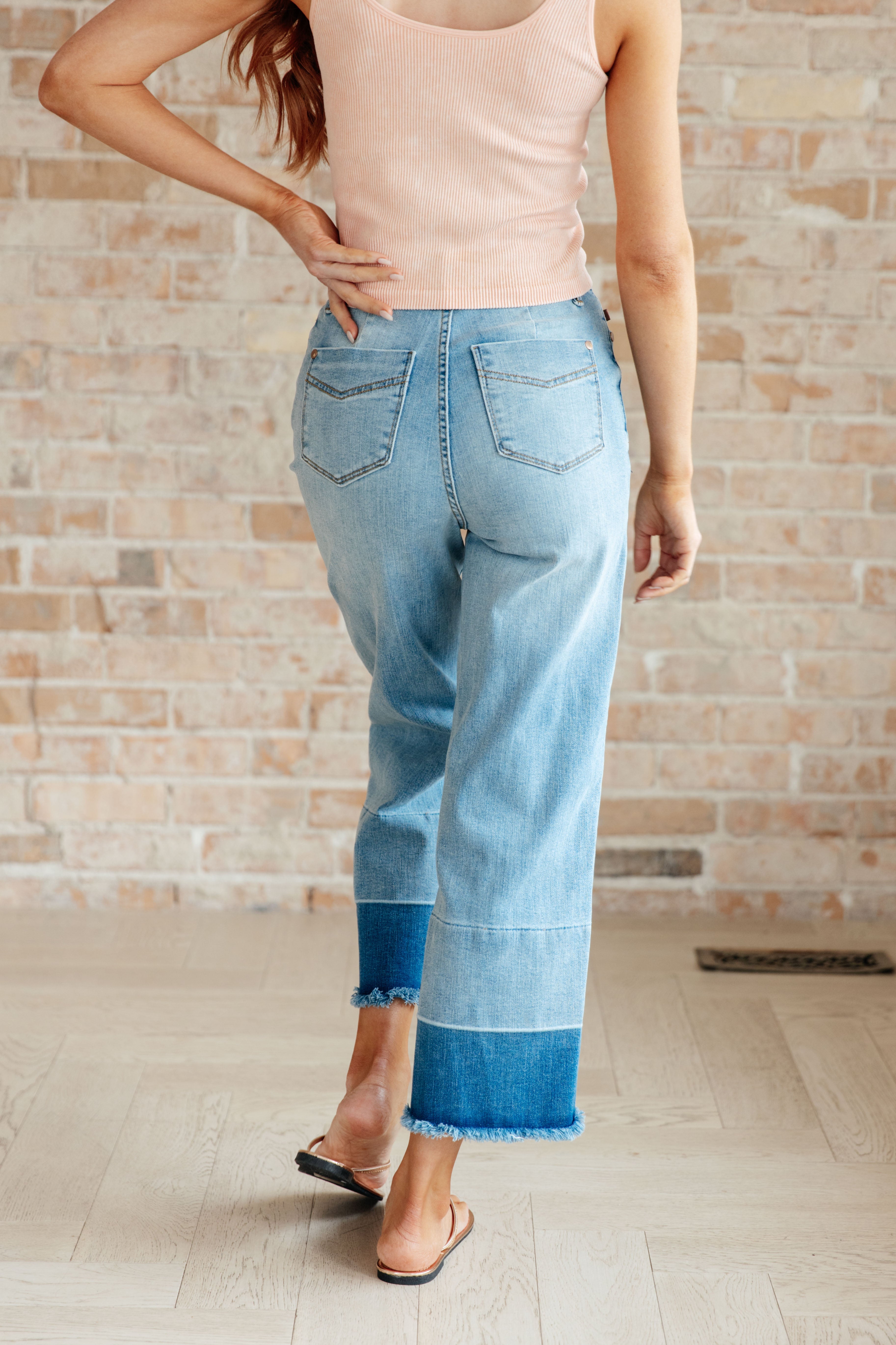 Olivia High Rise Wide Leg Crop Jeans in Medium Wash (Judy Blue)