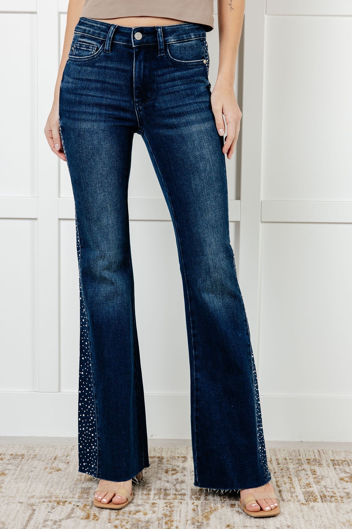 Shannon Mid Rise Rhinestone Detail Flare Jeans (JUDY BLUE)