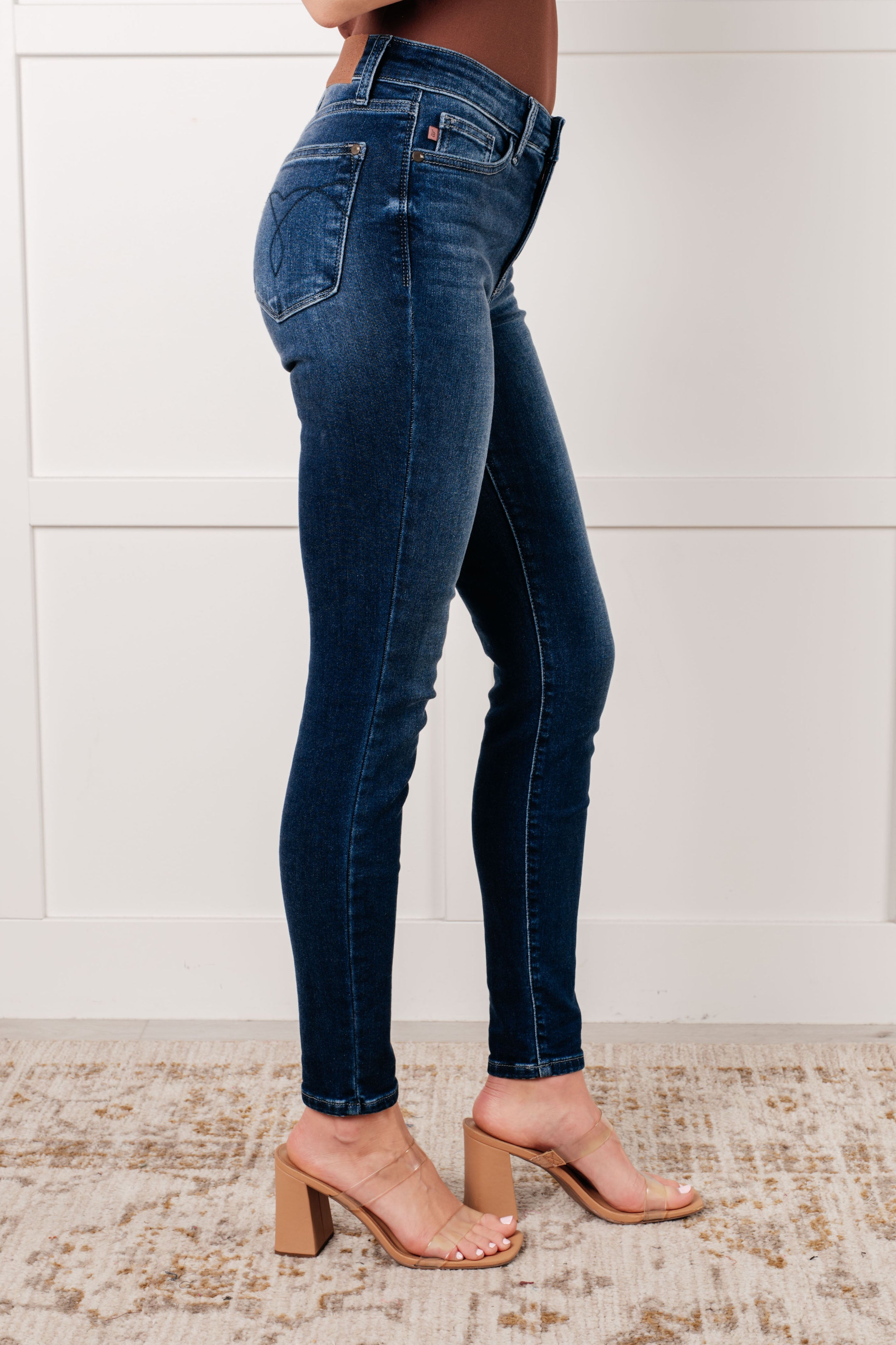 Skylar Mid Rise Thermal Vintage Skinny Jean (Judy Blue)