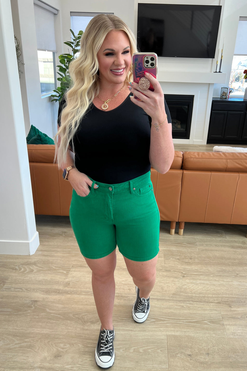 Jenna High Rise Control Top Cuffed Shorts in Green (Judy Blue)