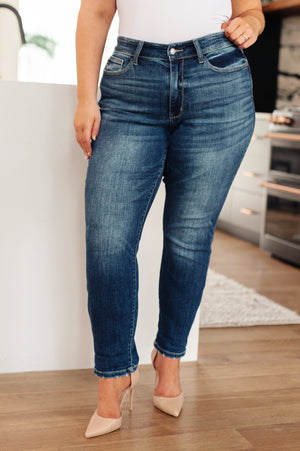 London Midrise Cuffed Boyfriend Jeans (Judy Blue)